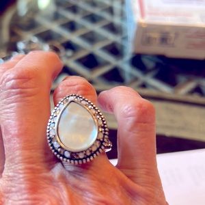 Brighton mother-of-Pearl with pink crystals ring